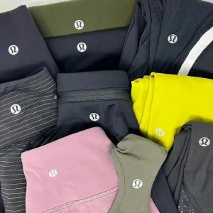 Alternative view of lululemon pallets