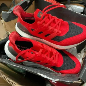 Alternative view of Mixed shoes pallets