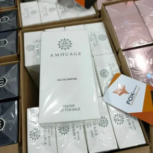 Alternative view of Perfumes pallets